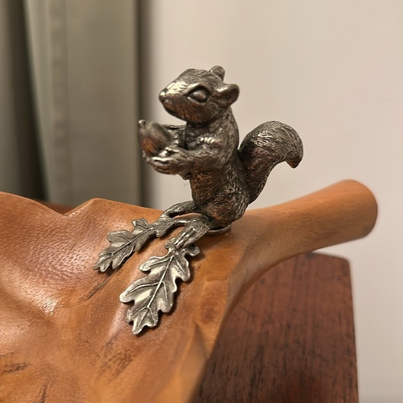 Vagabond squirrel nut bowl. - Picture 2 of 4